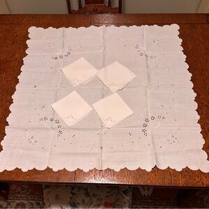 Madeira White Embroidered Cutout Tablecloth Set Vintage